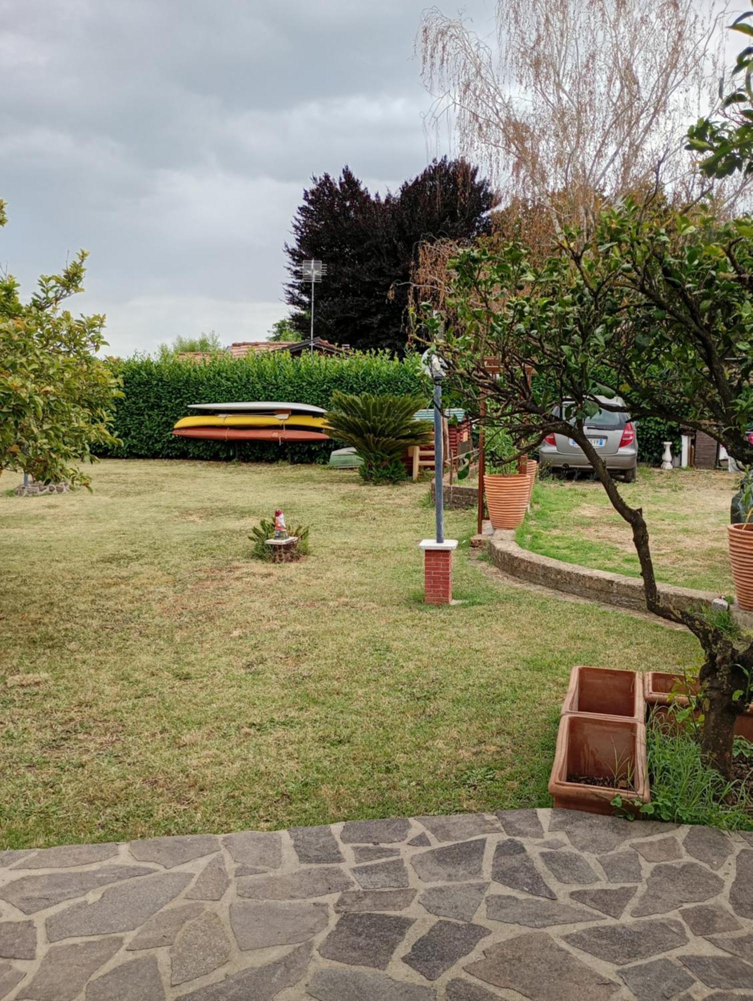Independent Villa With Private Beach On The Lake Bracciano  Ngoại thất bức ảnh